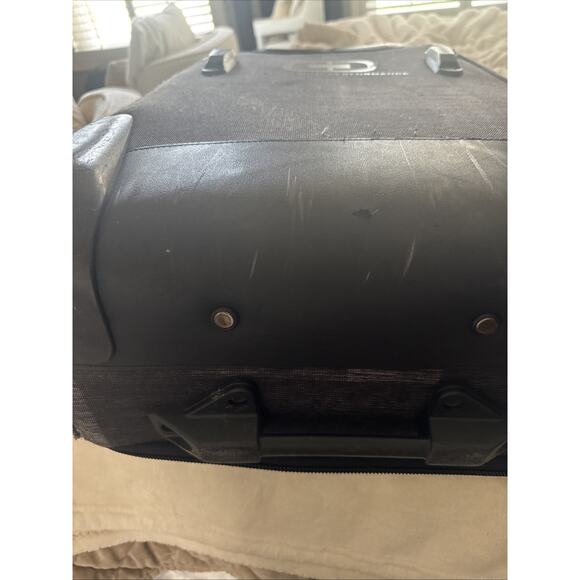 Ogio Kickstart Wheeled Rolling Suitcase/Luggage/Carry-On -22 Inches GUC - Picture 10 of 11